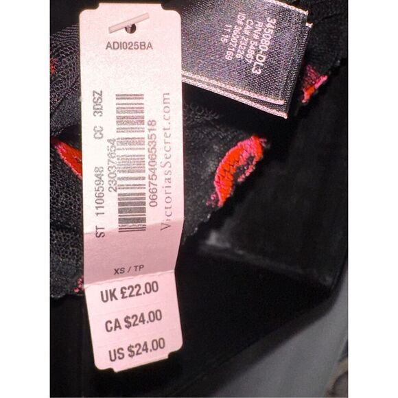 NEW WITH TAGS WOMEN Beautiful Victoria’s Secret black and pink lip embroidered l - Picture 5 of 6